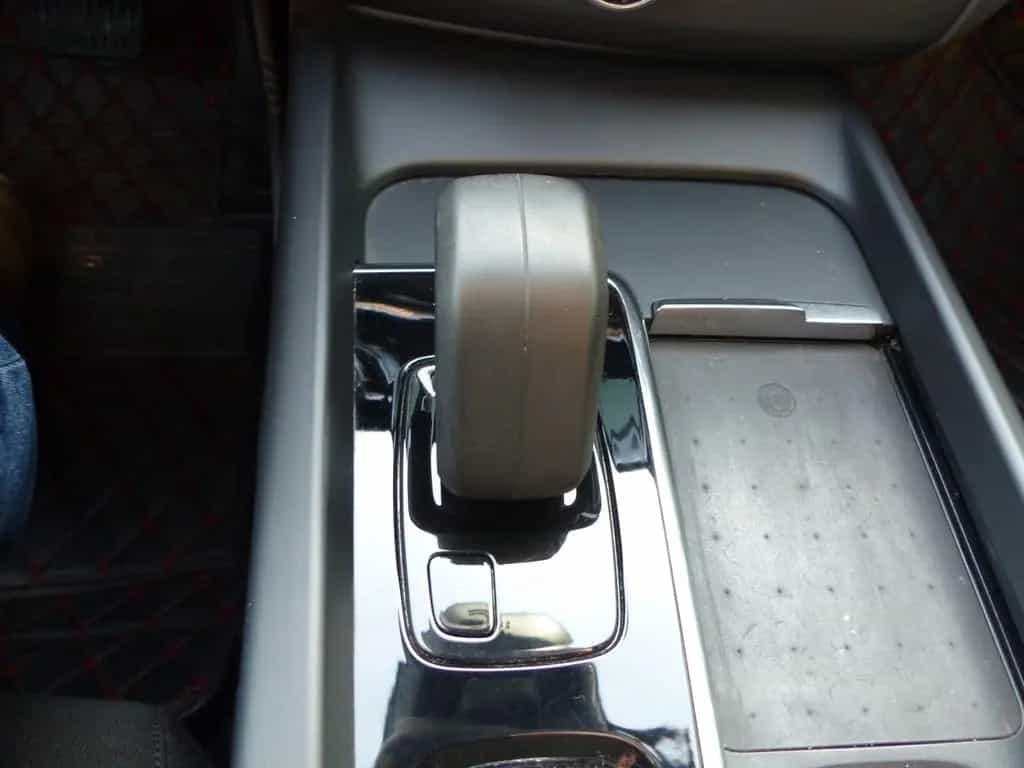 Volvo XC 60 Momentum Pro 2WD*Kamera*PDC*Navi*LED 04/2022-photo-15