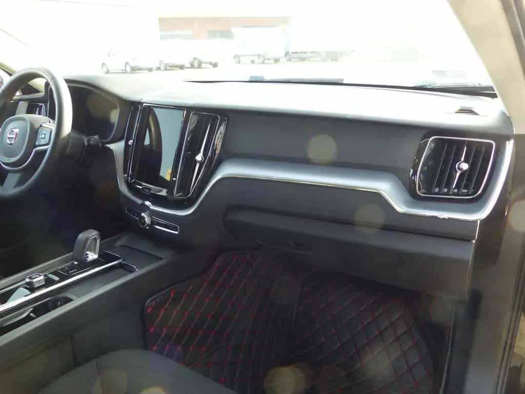 Volvo XC 60 Momentum Pro 2WD*Kamera*PDC*Navi*LED 04/2022-photo-6