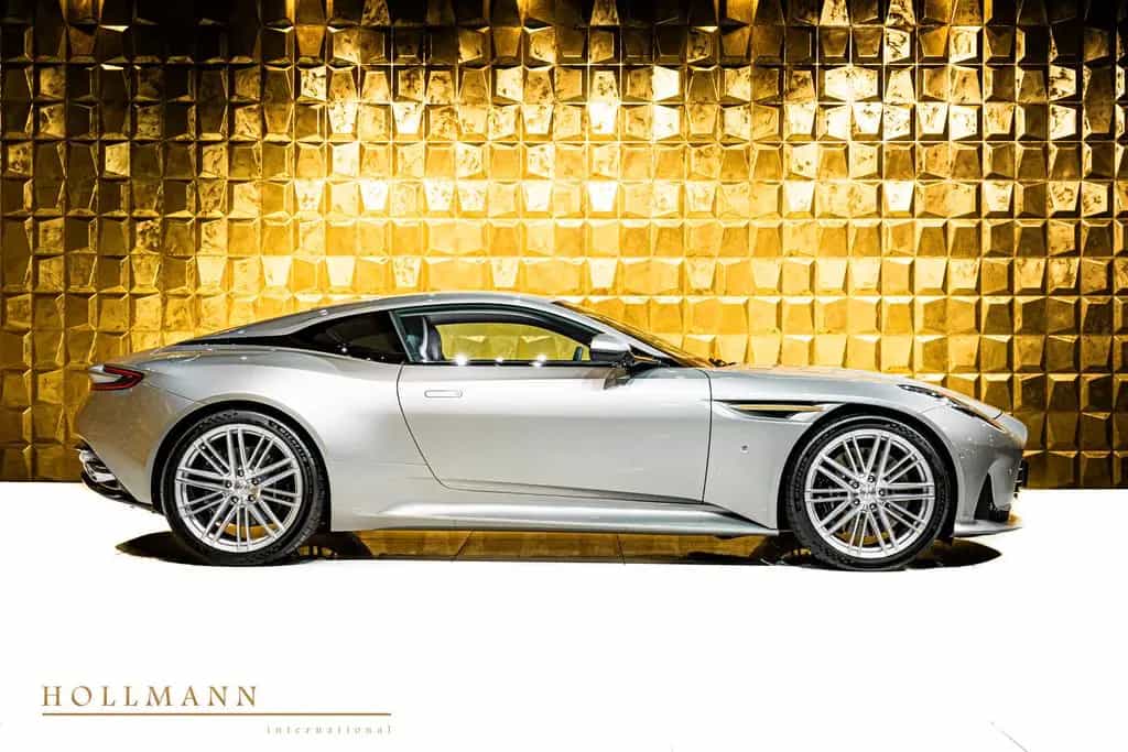 Aston Martin DB12 GOLDFINGER 007 SPECIAL EDITION null-photo-10