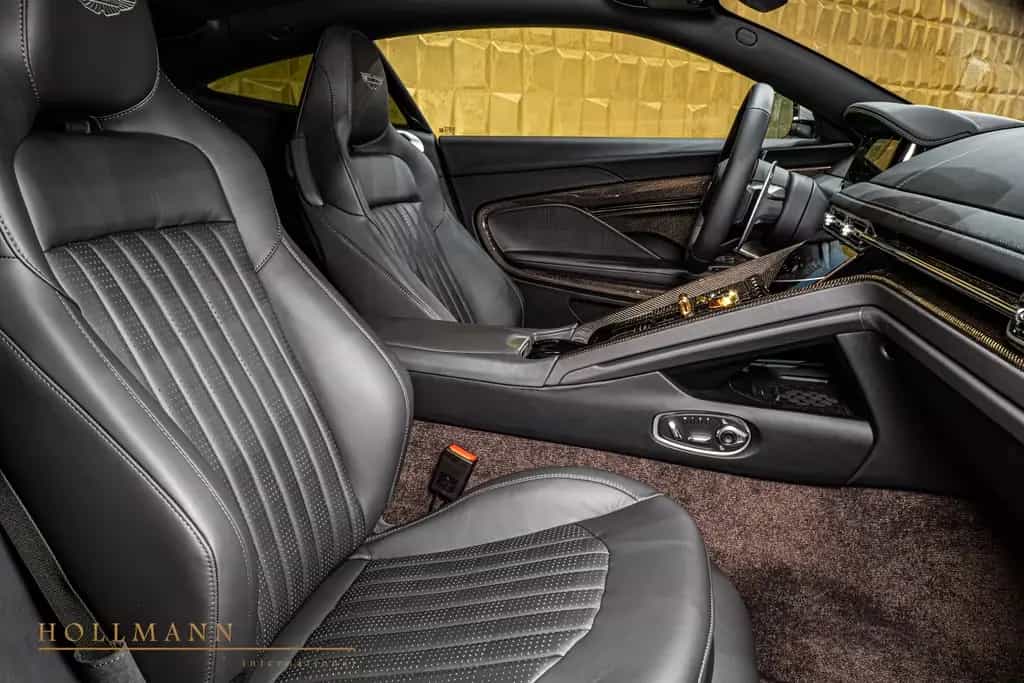 Aston Martin DB12 GOLDFINGER 007 SPECIAL EDITION null-photo-21