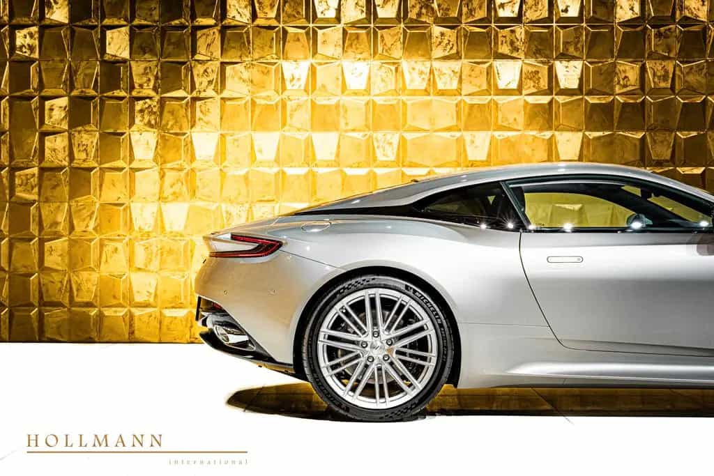 Aston Martin DB12 GOLDFINGER 007 SPECIAL EDITION null-photo-8