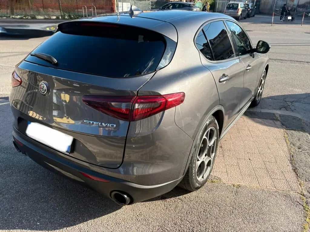 Alfa Romeo Stelvio ALFA ROMEO STELVIO AUTOCARRO 12/2022-photo-5