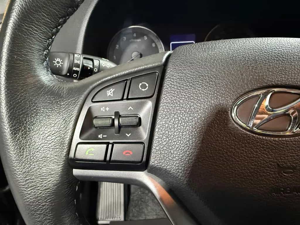 Hyundai TUCSON 1.6 Advantage Blue 2WD/2.Hand/TüvNEU 03/2017-photo-19