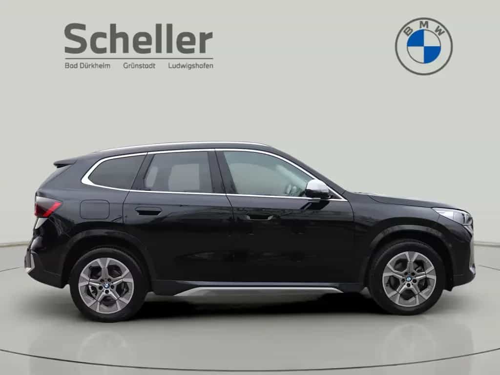 BMW X1 sDrive18i xLine DAB LED Komfortzg. Shz 03/2023-photo-9