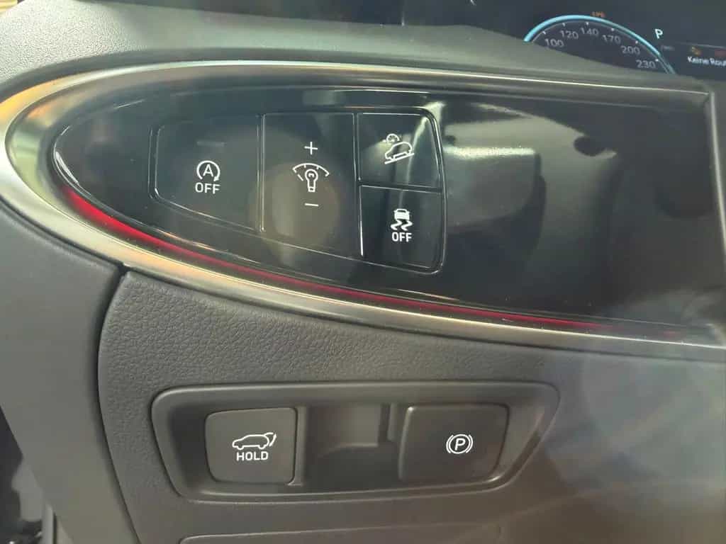 Genesis GV70 2.2 D 8AT AWD Luxury Pano Tech Lexicon Comf 11/2024-photo-13