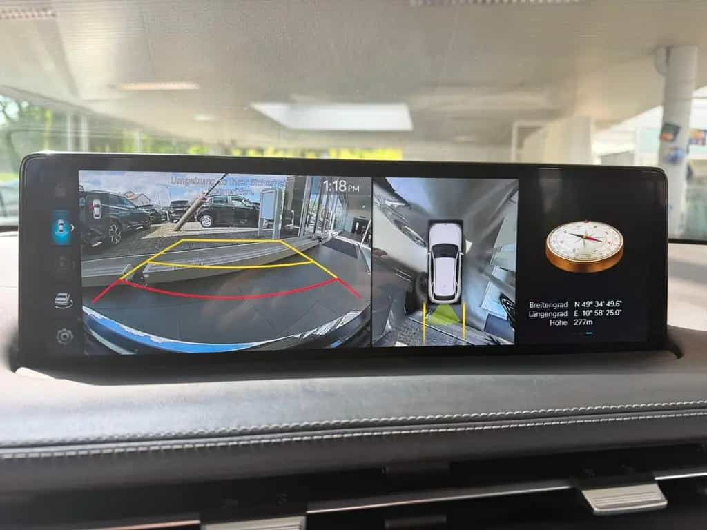 Genesis GV70 2.2 D 8AT AWD Luxury Pano Tech Lexicon Comf 11/2024-photo-9