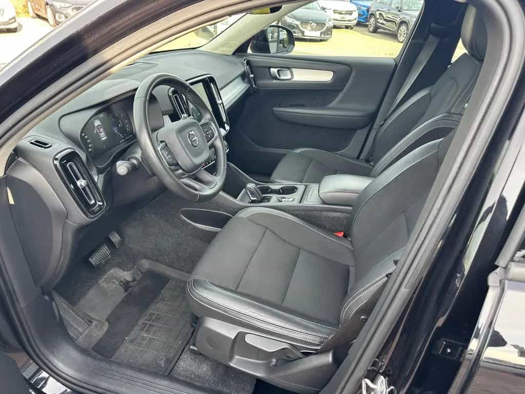 Volvo XC 40 Momentum AWD*PANORAMA*AHK*R-CAM*LED* 03/2019-photo-14