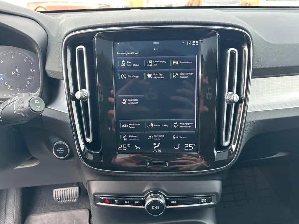 Volvo XC 40 Momentum AWD*PANORAMA*AHK*R-CAM*LED* 03/2019-photo-21