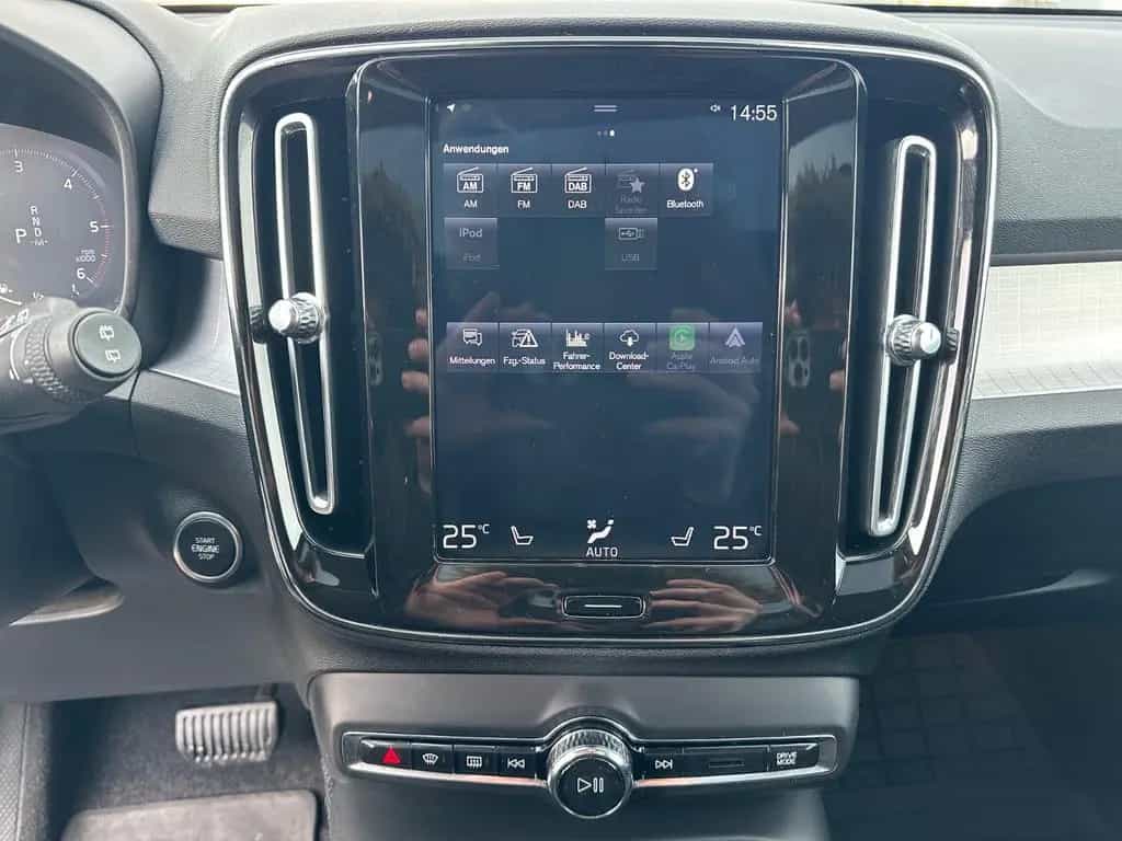 Volvo XC 40 Momentum AWD*PANORAMA*AHK*R-CAM*LED* 03/2019-photo-22