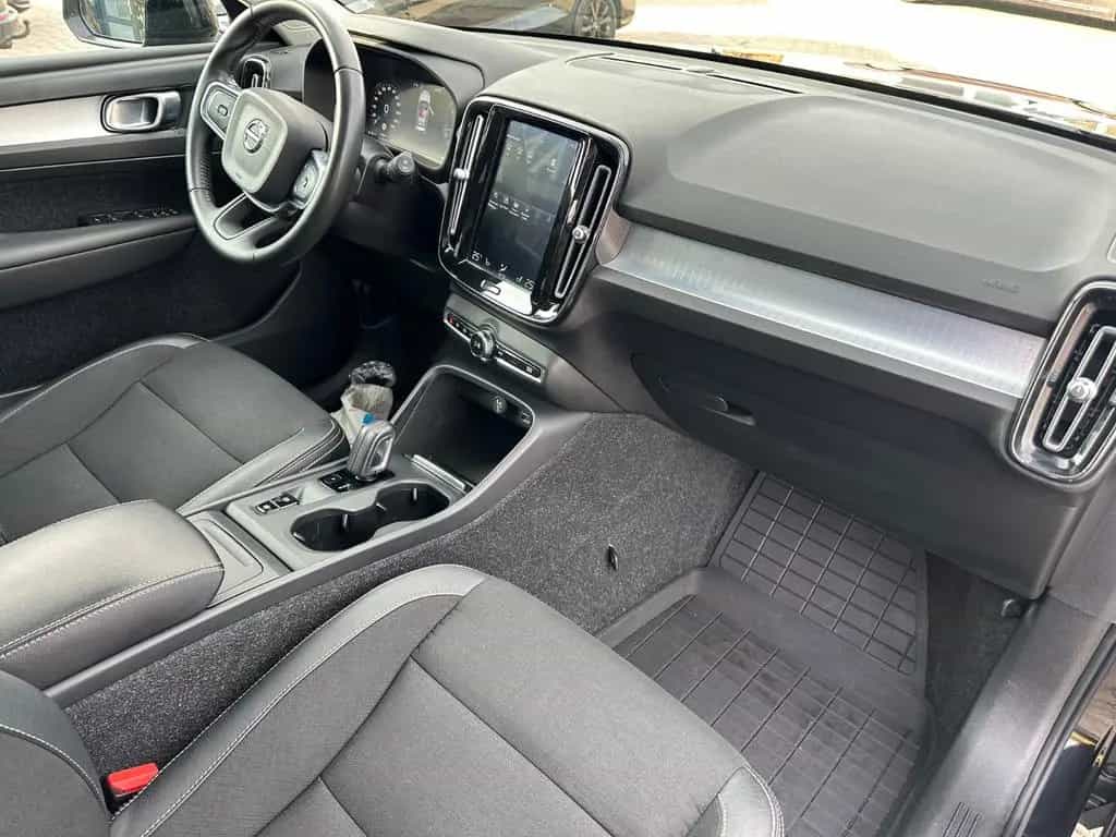 Volvo XC 40 Momentum AWD*PANORAMA*AHK*R-CAM*LED* 03/2019-photo-25