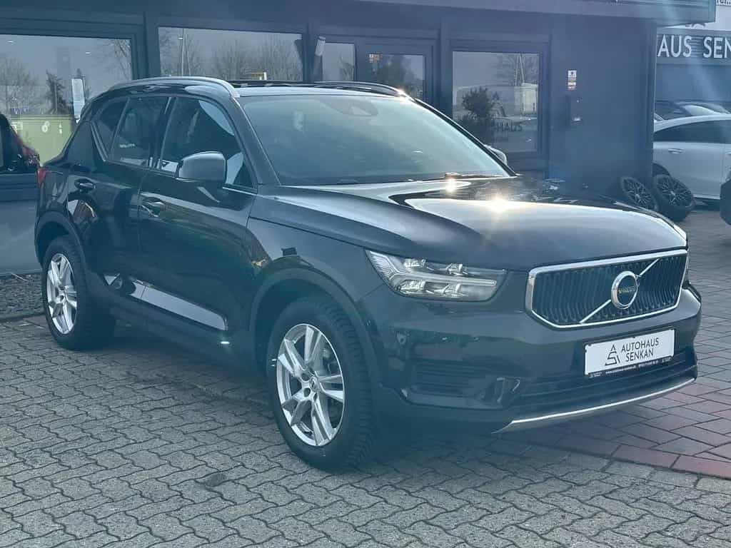 Volvo XC 40 Momentum AWD*PANORAMA*AHK*R-CAM*LED* 03/2019-photo-5