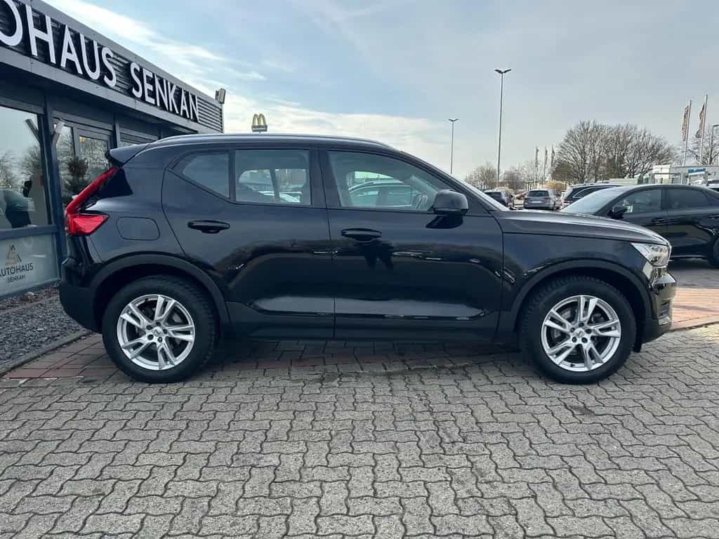 Volvo XC 40 Momentum AWD*PANORAMA*AHK*R-CAM*LED* 03/2019-photo-6
