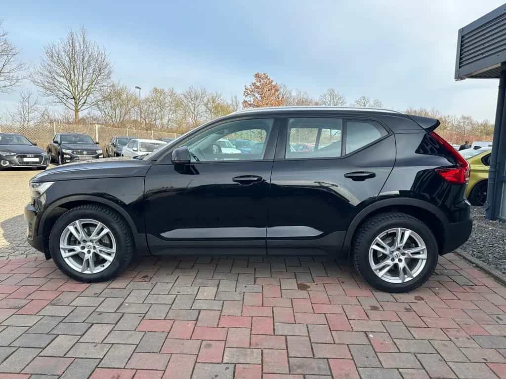 Volvo XC 40 Momentum AWD*PANORAMA*AHK*R-CAM*LED* 03/2019-photo-7
