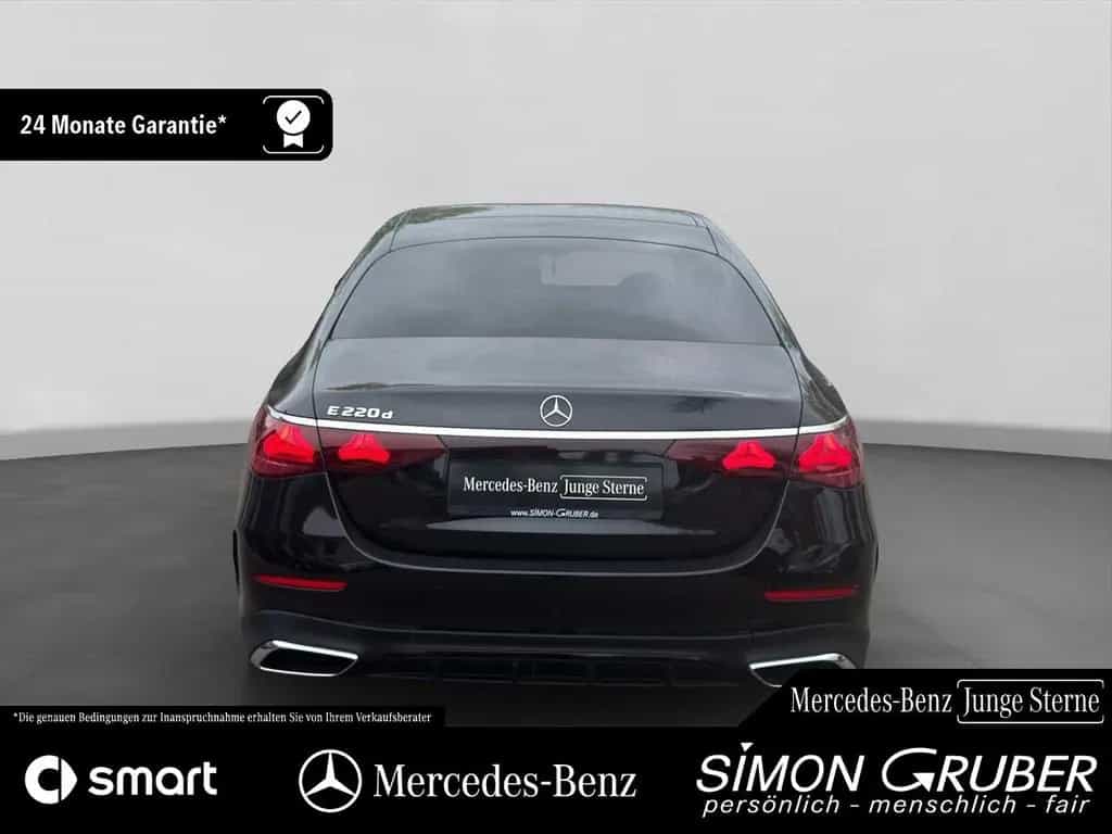 Mercedes-Benz E 220 d AMG Int/Ext Night Pano Kamera Ambi+ 06/2025-photo-25