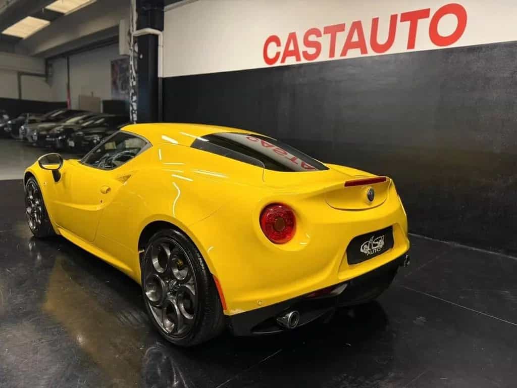 Alfa Romeo 4C 1750 TBi 02/2018-photo-5