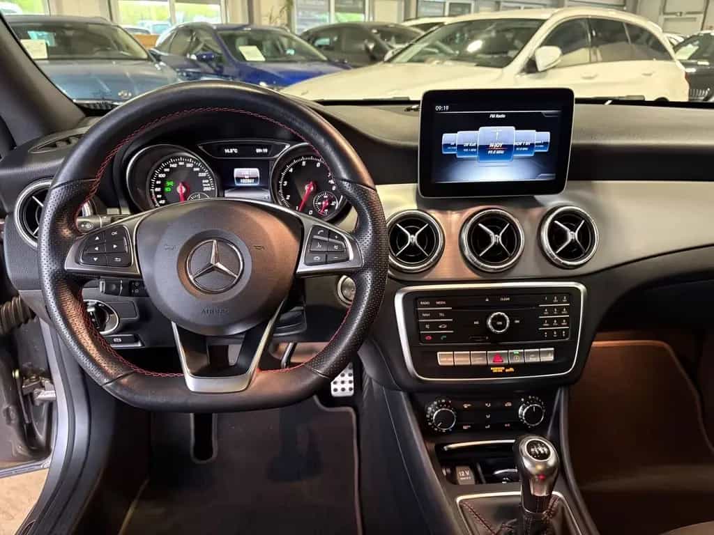Mercedes-Benz CLA 200 Shooting Brake Pano SHZ PDC NAVI 01/2019-photo-14