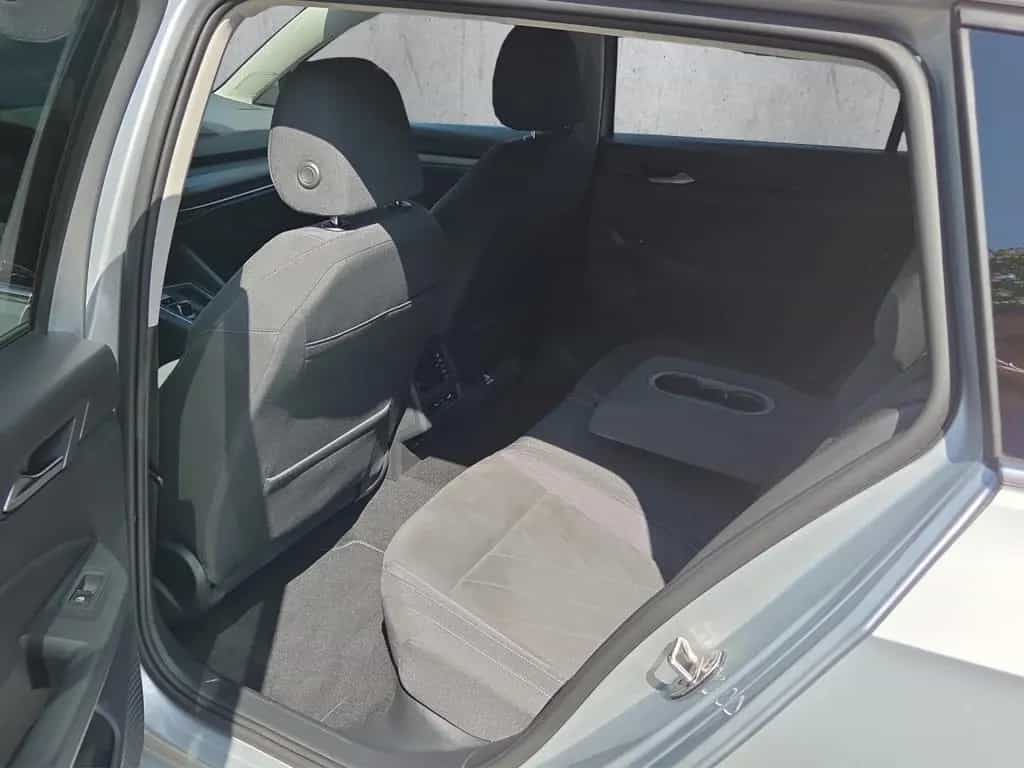 Volkswagen Golf VIII Variant 1.5 eTSI Style AHK Klima Navi 01/2022-photo-4