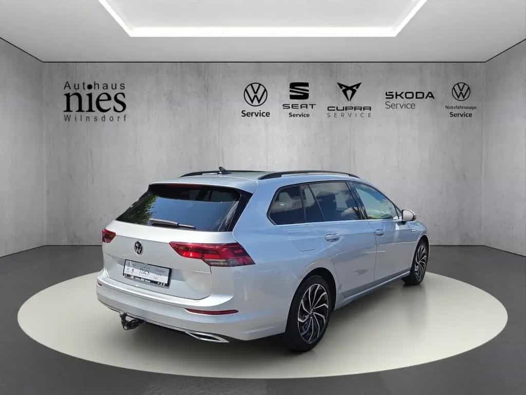 Volkswagen Golf VIII Variant 1.5 eTSI Style AHK Klima Navi 01/2022-photo-7