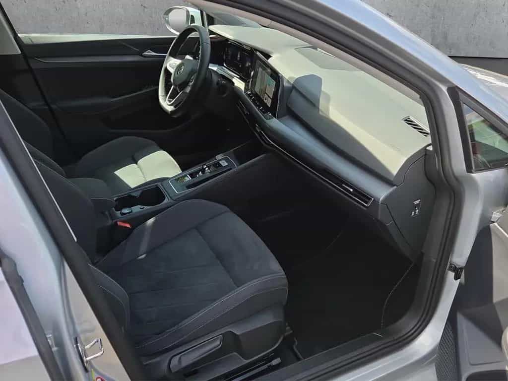 Volkswagen Golf VIII Variant 1.5 eTSI Style AHK Klima Navi 01/2022-photo-9