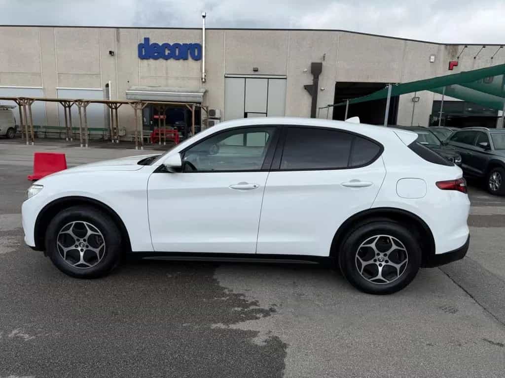 Alfa Romeo Stelvio 2.2 190 CV AT8 Q4 Executive 05/2022-photo-1
