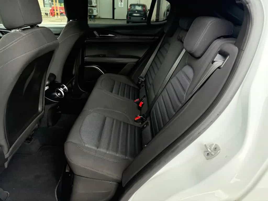 Alfa Romeo Stelvio 2.2 190 CV AT8 Q4 Executive 05/2022-photo-9