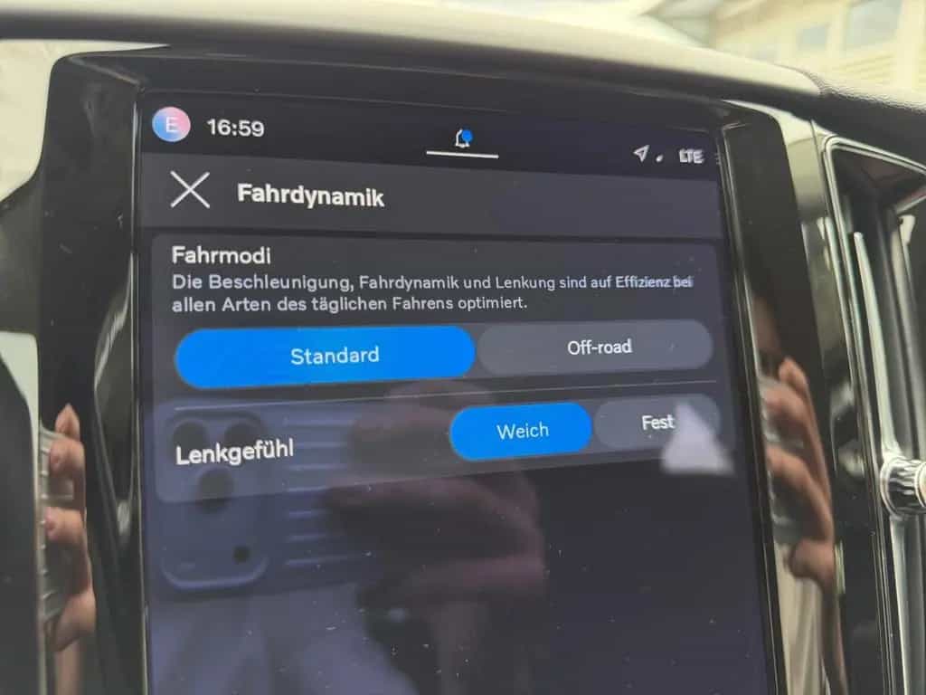 Volvo XC60 Core AWD AHK Digitales Cockpit Soundsystem 04/2023-photo-16