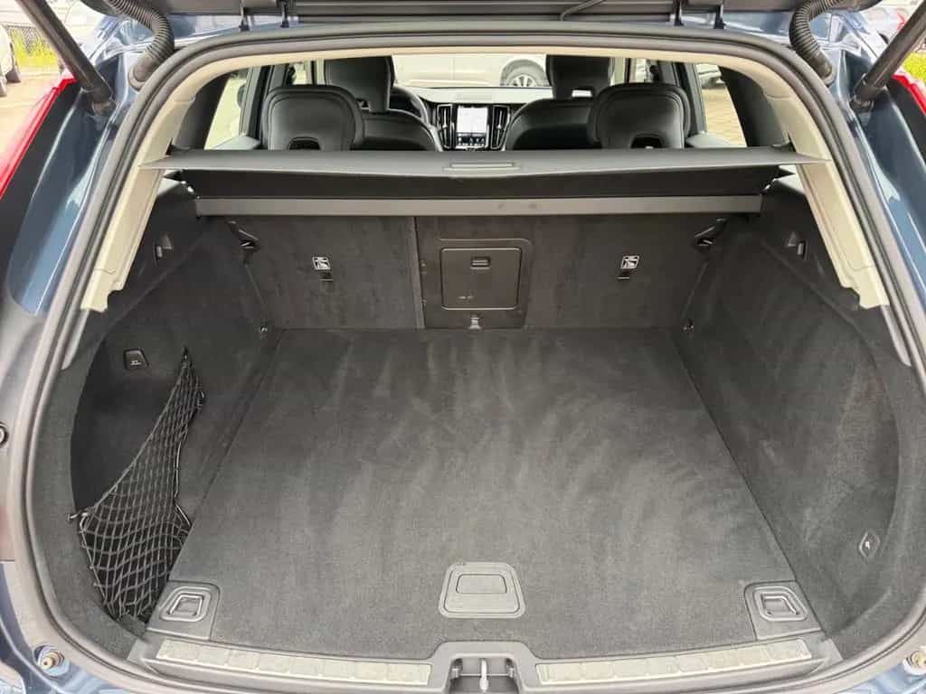 Volvo XC60 Core AWD AHK Digitales Cockpit Soundsystem 04/2023-photo-20