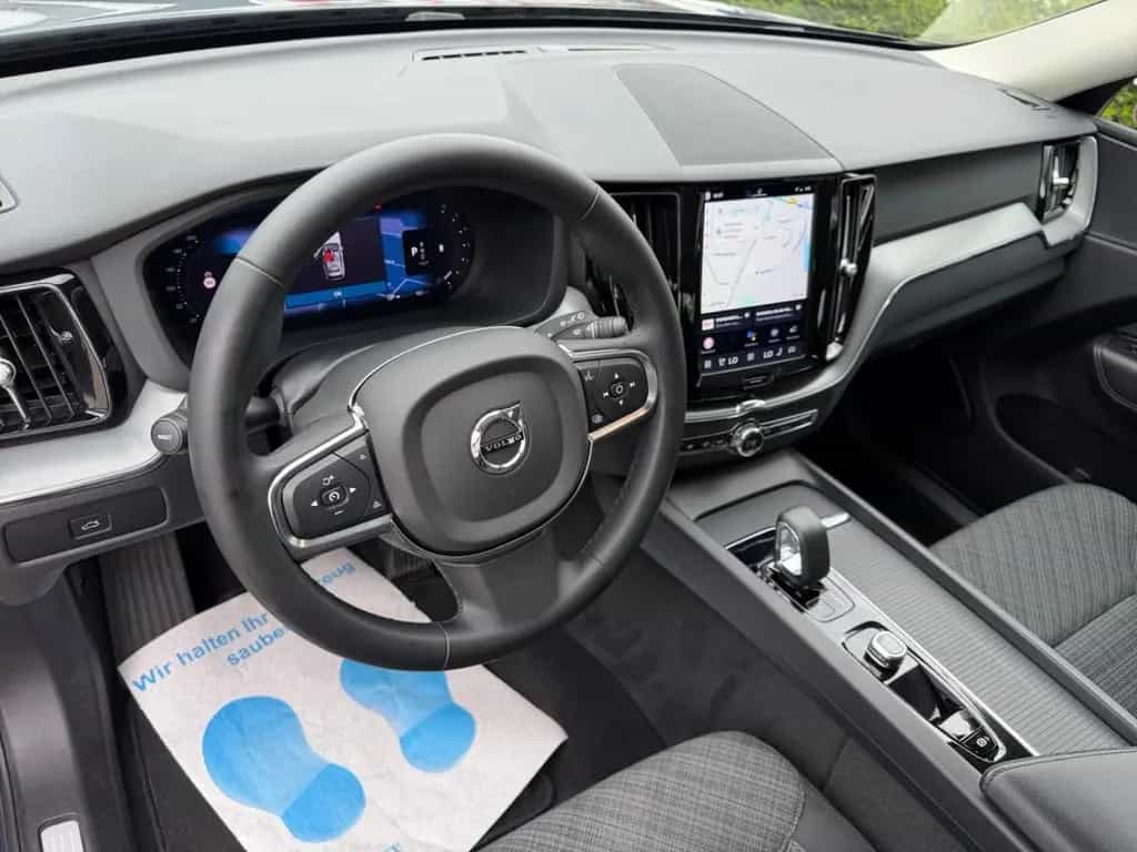 Volvo XC60 Core AWD AHK Digitales Cockpit Soundsystem 04/2023-photo-8