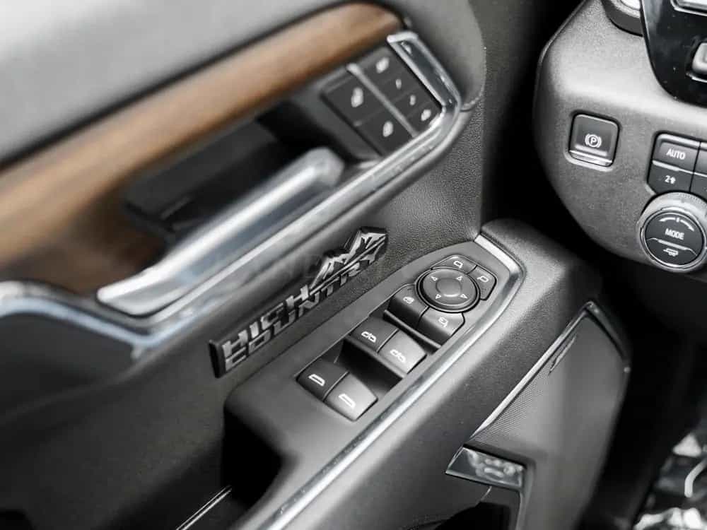 Chevrolet Silverado 2025 High Country € 65000 NIGHT PACKAGE null-photo-20