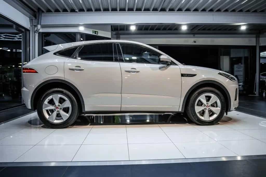 Jaguar E-Pace 2.0 D R-Dynamic S AWD Autom. NAVI LED RFK 02/2021-photo-6