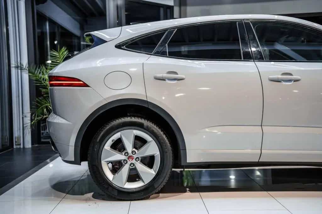Jaguar E-Pace 2.0 D R-Dynamic S AWD Autom. NAVI LED RFK 02/2021-photo-7