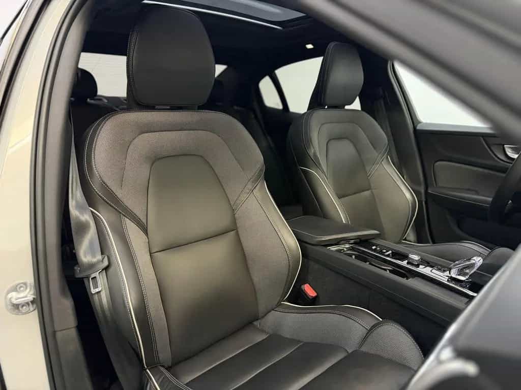 Volvo S60 Ultimate Dark AWD*5J.Garantie*PANO*HUD*VOLL* 09/2023-photo-14