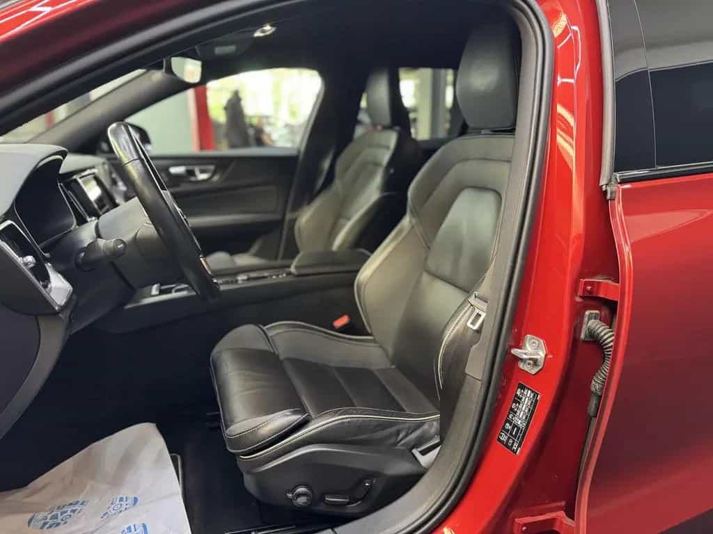 Volvo V60 R Design*3JGarantie*AppleCarPlay*360Grad* 03/2021-photo-14