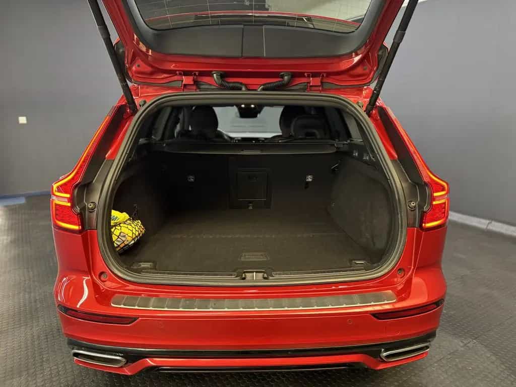 Volvo V60 R Design*3JGarantie*AppleCarPlay*360Grad* 03/2021-photo-19