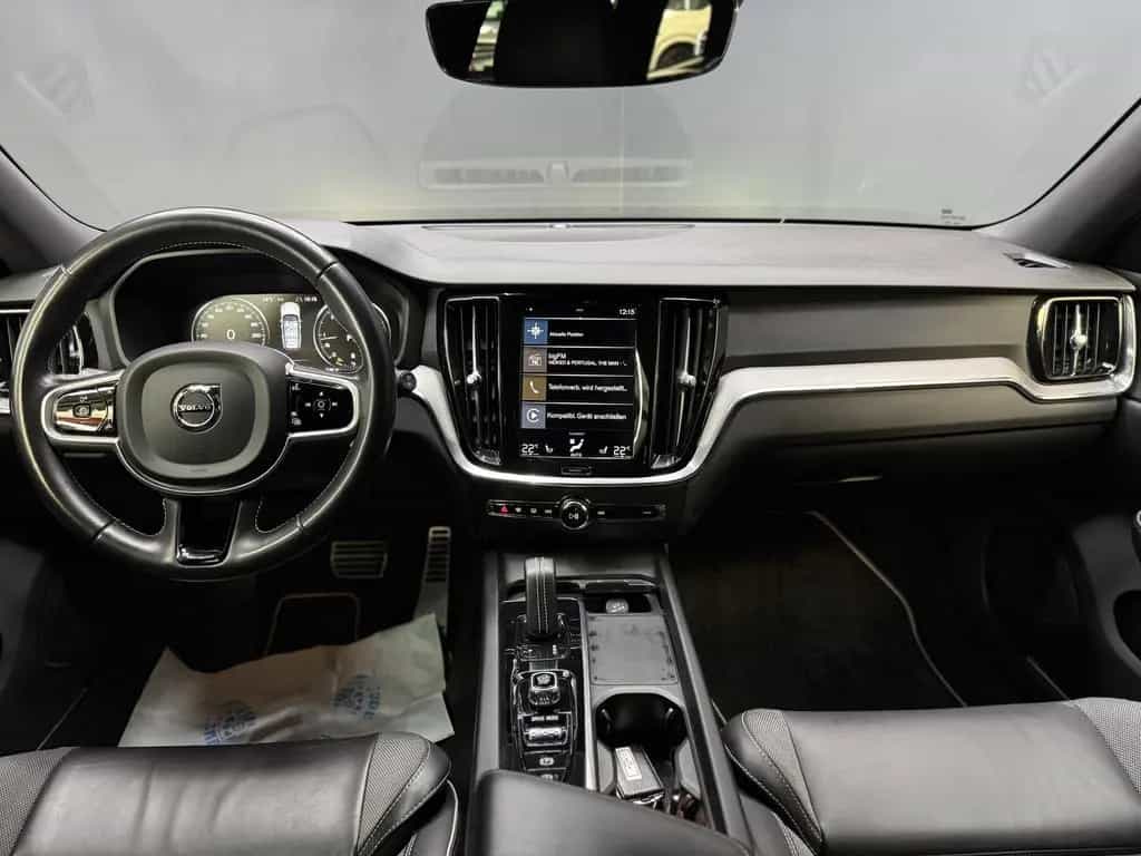 Volvo V60 R Design*3JGarantie*AppleCarPlay*360Grad* 03/2021-photo-8