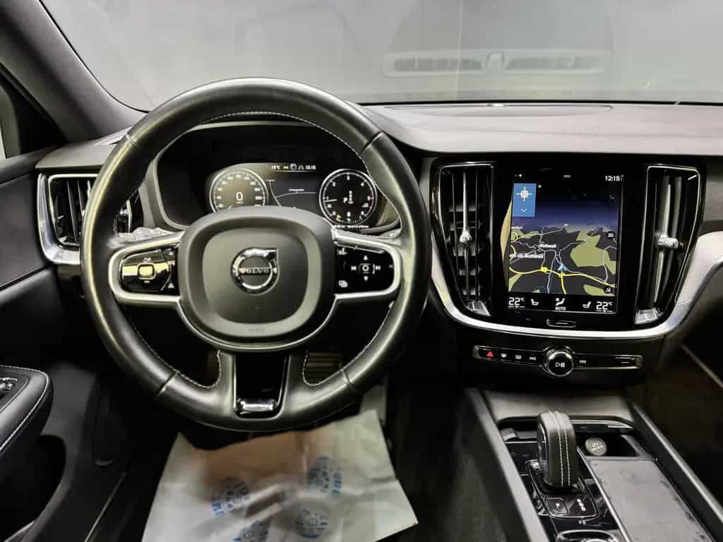 Volvo V60 R Design*3JGarantie*AppleCarPlay*360Grad* 03/2021-photo-9
