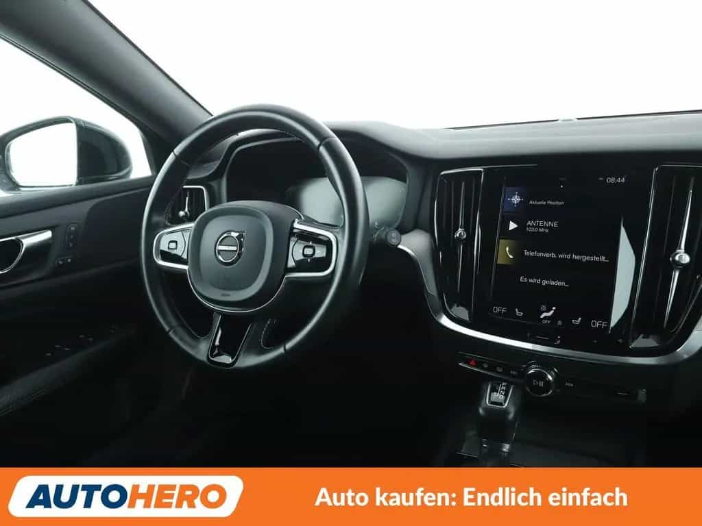 Volvo V60 2.0 D4 Inscription Aut.*NAV*LED*ACC*CAM*PDC* 12/2019-photo-11