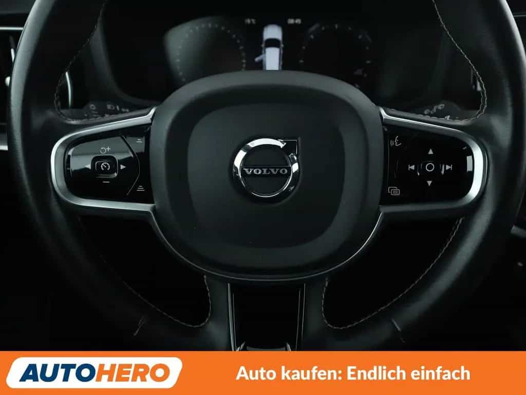 Volvo V60 2.0 D4 Inscription Aut.*NAV*LED*ACC*CAM*PDC* 12/2019-photo-17