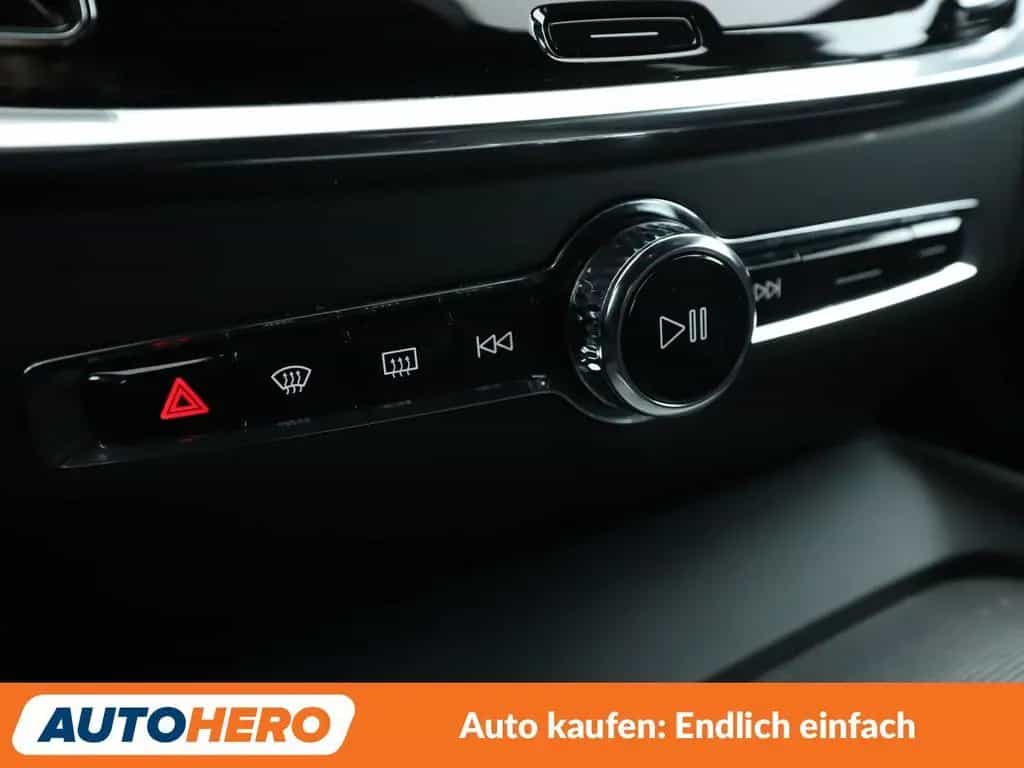Volvo V60 2.0 D4 Inscription Aut.*NAV*LED*ACC*CAM*PDC* 12/2019-photo-22