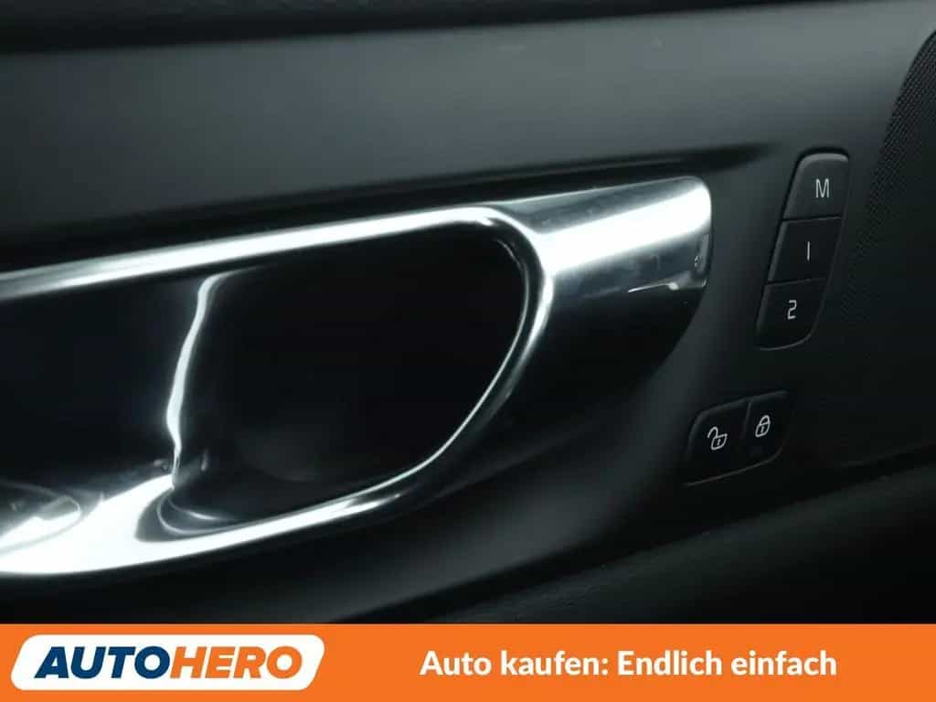 Volvo V60 2.0 D4 Inscription Aut.*NAV*LED*ACC*CAM*PDC* 12/2019-photo-25