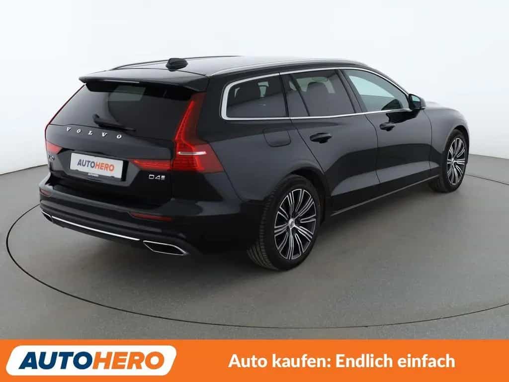 Volvo V60 2.0 D4 Inscription Aut.*NAV*LED*ACC*CAM*PDC* 12/2019-photo-4