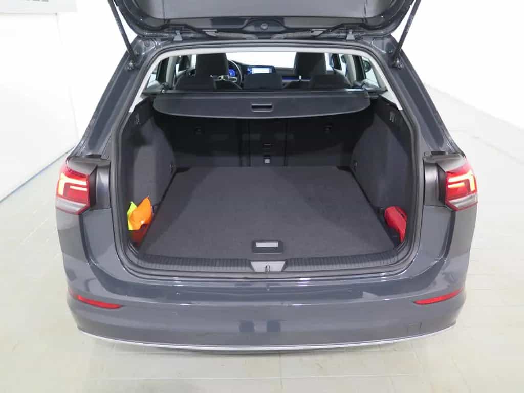 Volkswagen Golf VIII Variant Style, LED,App,Navi,Sportsitze 08/2022-photo-2
