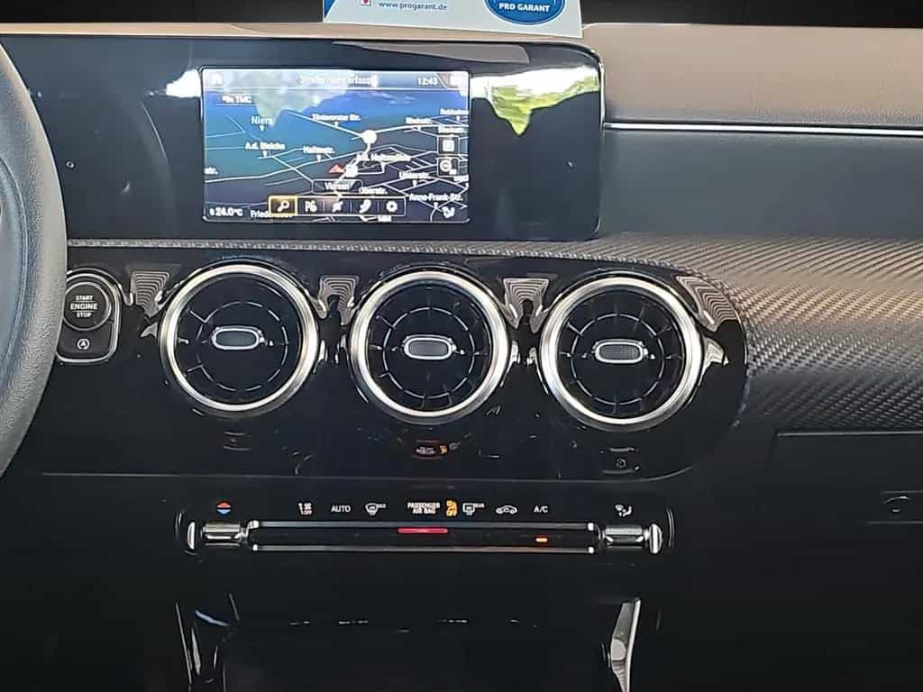 Mercedes-Benz A 200 *Garantie*TÜV-Service Neu*S-Heft*Panorama* 10/2018-photo-14