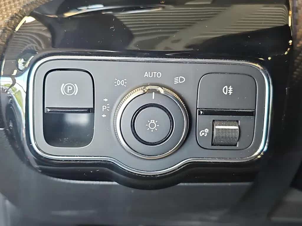 Mercedes-Benz A 200 *Garantie*TÜV-Service Neu*S-Heft*Panorama* 10/2018-photo-24