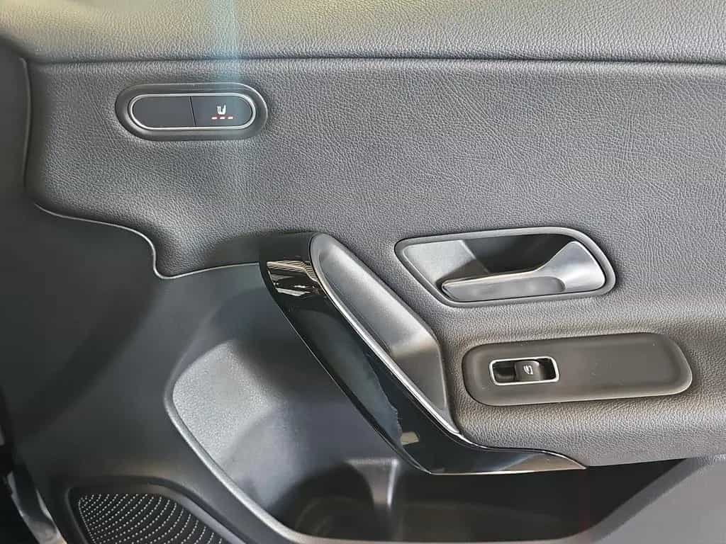 Mercedes-Benz A 200 *Garantie*TÜV-Service Neu*S-Heft*Panorama* 10/2018-photo-26