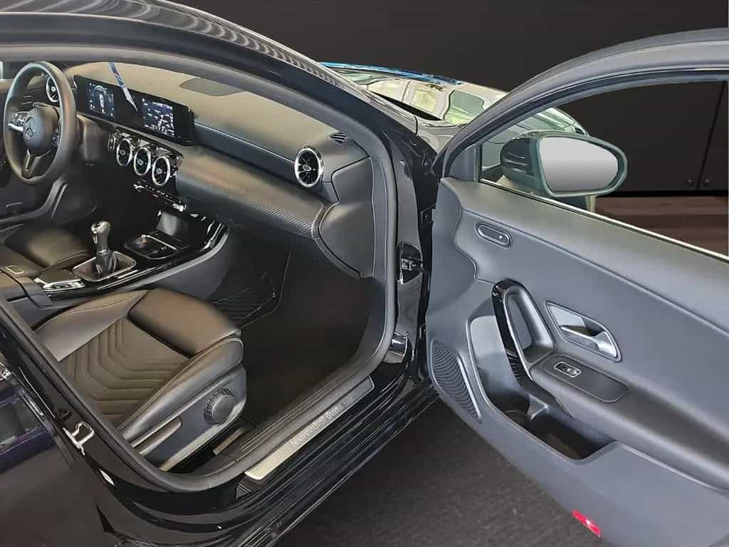 Mercedes-Benz A 200 *Garantie*TÜV-Service Neu*S-Heft*Panorama* 10/2018-photo-28