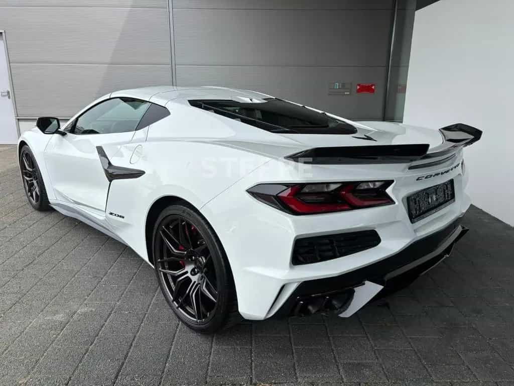 Corvette Z06 5,5 V8 Coupe Europamodell 3LZ 08/2025-photo-3