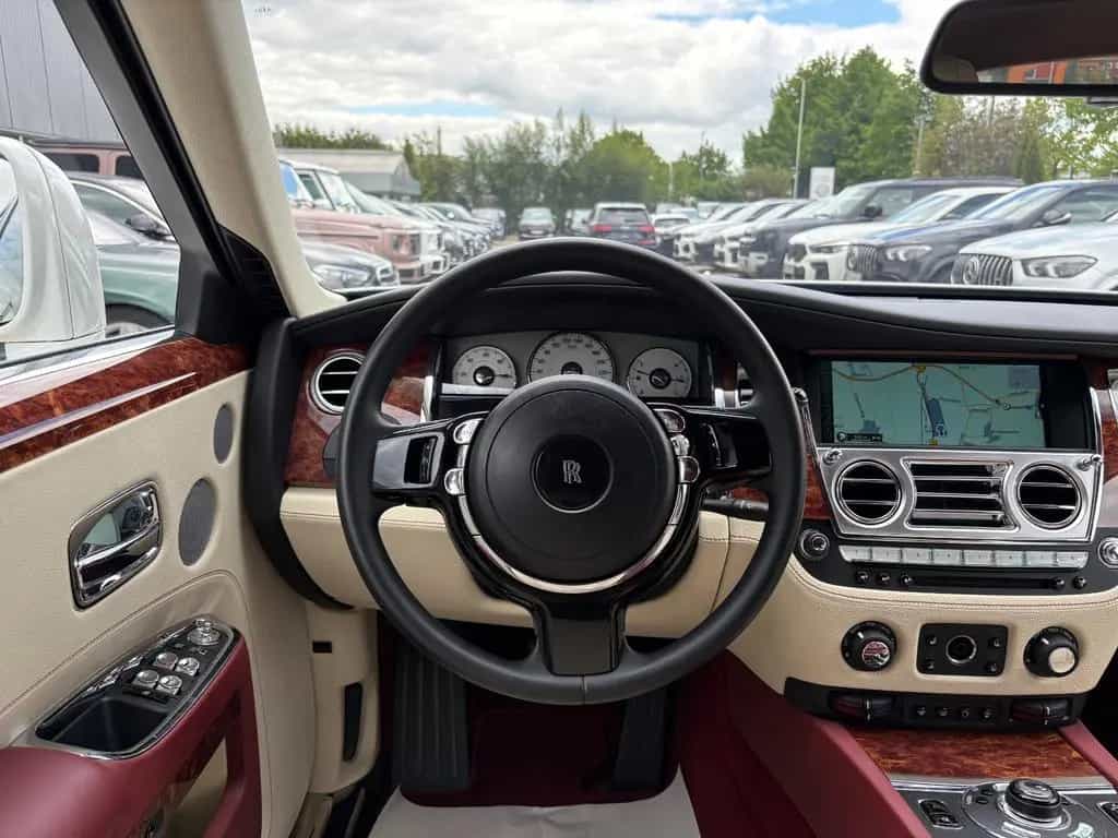 Rolls-Royce Ghost Family +Executive-Aussattung 05/2011-photo-12