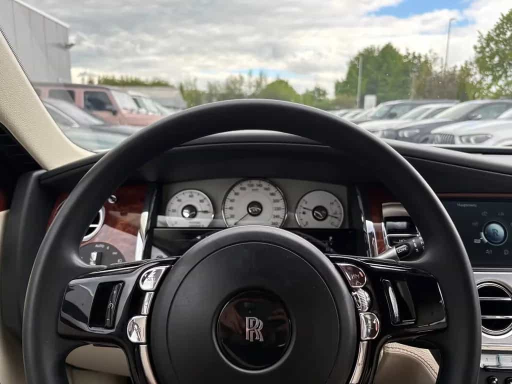 Rolls-Royce Ghost Family +Executive-Aussattung 05/2011-photo-13