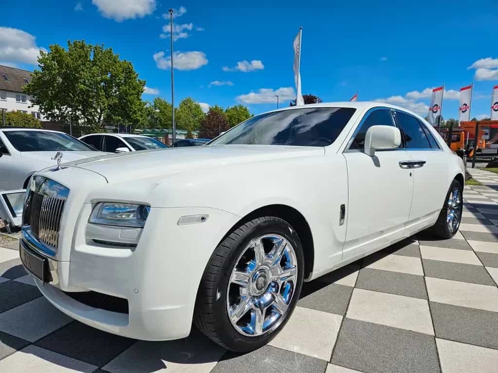 Rolls-Royce Ghost Family +Executive-Aussattung 05/2011-photo-2